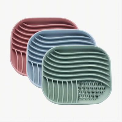 2024 Silicona para mascotas de alimentación lenta BPA Free Licking Mat para perros y gatos Gran vaso de succión