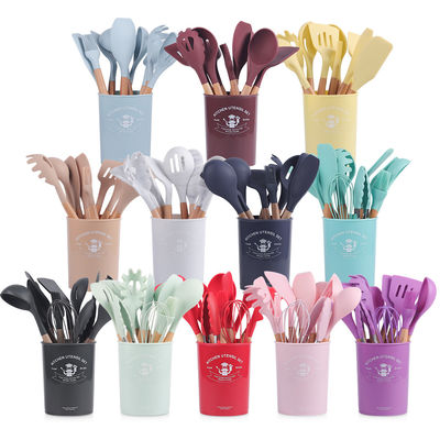 Conjunto de utensilios de cocina de silicona de 12 piezas con asas de madera El mejor amigo de su cocina
