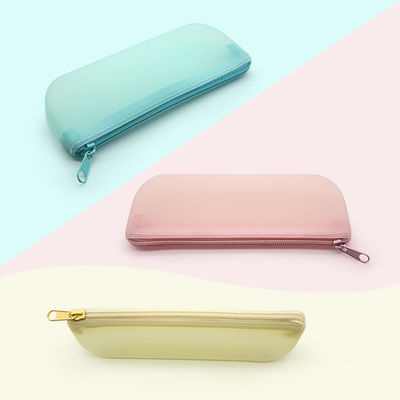 19*7*2.8cm Herramientas de lápiz para estudiantes Bolsa de almacenamiento de silicona en diseño colorido con logotipo personalizado