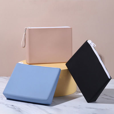 Bolsa de maquillaje de silicona de color personalizado a prueba de agua para cosméticos personalizados y duraderos