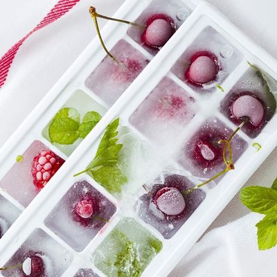 Envases flexibles y sostenibles de 4 paquetes de cubo de hielo de liberación fácil para su congelador