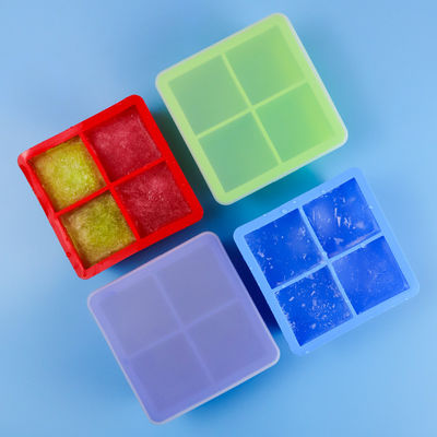Logotipo personalizado 116g Bpa Free Silicone Ice Cube Tray Con Supuesto de forma de molde de tapa