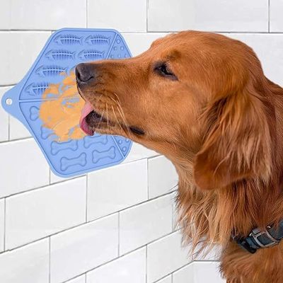 Tipo de artículo Sapatilla de alimentación lenta para mascotas Pad de lamido personalizado para perros y gatos Sapatilla de silicona