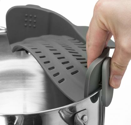 Las abrazaderas de silicona ajustables son perfectas para utensilios, filtros de tipo colander y POTS.
