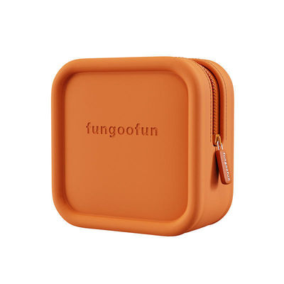 Bolsa de maquillaje con soporte de pincel de silicona con estilo de diseño moderno y logotipo personalizado
